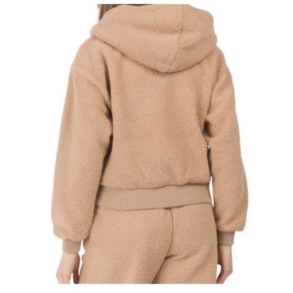 BLANK NYC Faux Sherpa Jogger Set - Picture 2 of 13